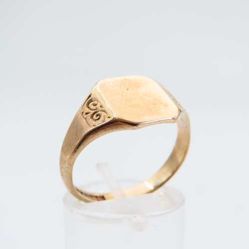 73 - 9 Carat Yellow Gold Signet Ring Size S