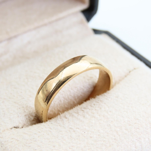 75 - Gents 9 Carat Yellow Gold Band Ring Size U