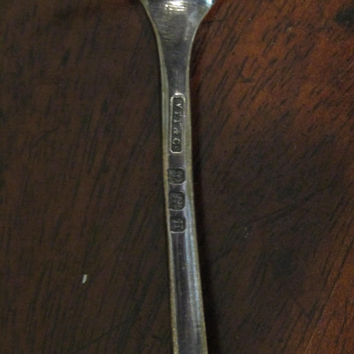 553 - Silver Babies Push and Spoon Contained within Original Presentation Case