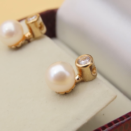 127 - Pearl Set 9 Carat Yellow Gold Earrings Each 1cm High