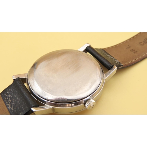 43 - Omega Seamaster Gentleman's Automatic Wristwatch Date Aperture