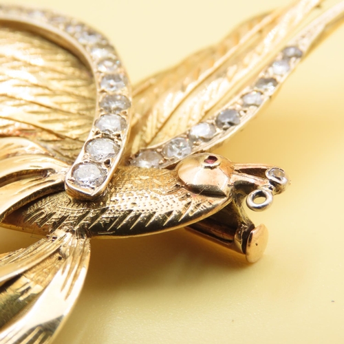 471 - Avian Motif 18 Carat Yellow Gold Brooch Decorated with Diamonds Attractively Detailed 6cm Wide x 7cm... 