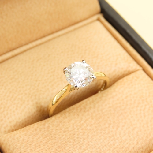 Princess Cut Diamond Ring Total Diamond Weight 1.40 Carat Mounted on 18 Carat Yellow Gold Band Size M