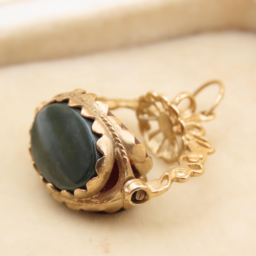 89 - Carnelian, Bloodstone and Onyx Swivel Fob Mounted on 9 Carat Yellow Gold Pendant 3cm Drop