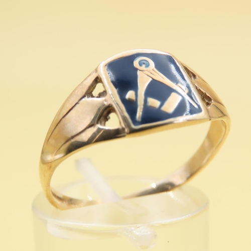 1036 - Masonic Interest 9 Carat Yellow Gold Gentleman's Ring Enamel Decorated Ring Size S