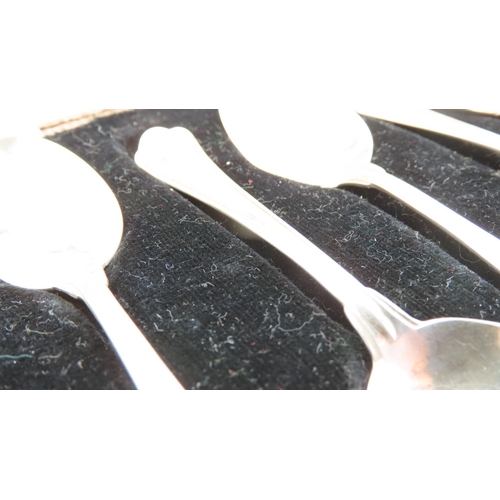 1059 - Set of Six Silver Tea Spoons in Presentation Case Each 9cm Long