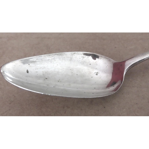 1077 - Silver Serving Spoon 21cm Long