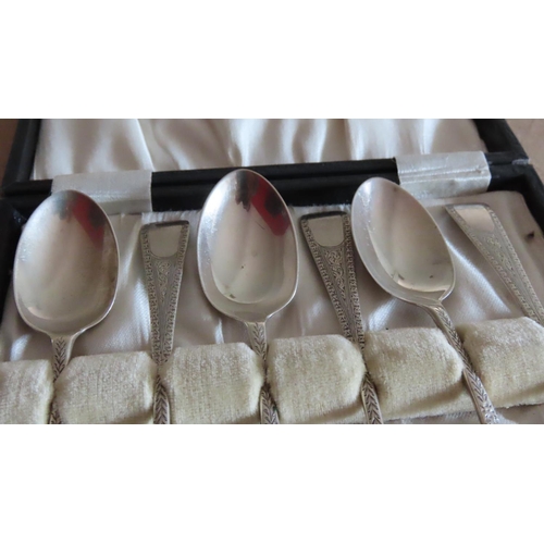 1080 - Set of Six Silver Tea Spoons in Presentation Case Each 13cm Long