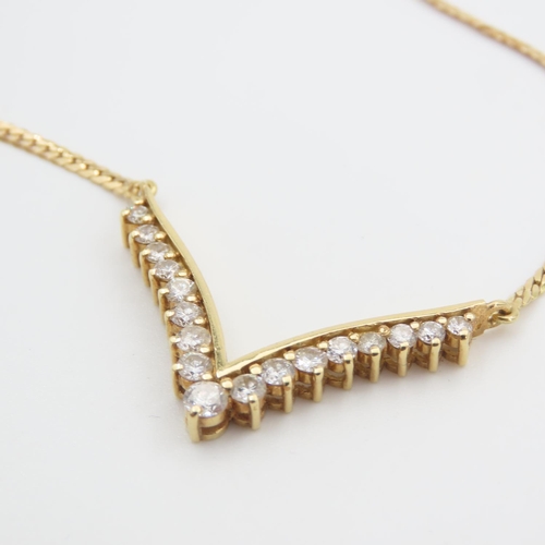 1085 - Diamond Set 18 Carat Yellow Gold Necklace Attractively Detailed 40cm Long