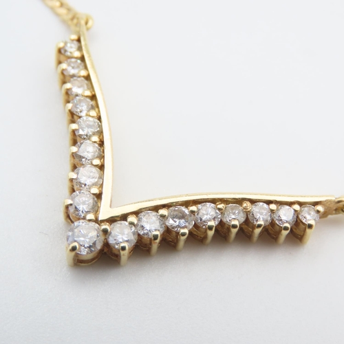 1085 - Diamond Set 18 Carat Yellow Gold Necklace Attractively Detailed 40cm Long