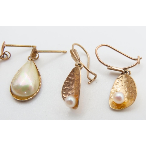 1094 - Two Pairs of Pearl Set 9 Carat Yellow Gold Earrings Each Approximately 1.5cm High