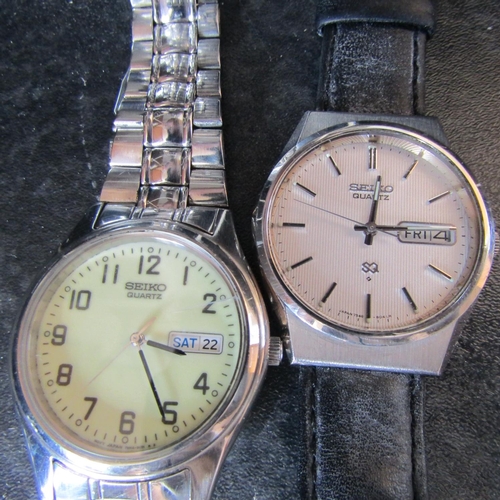 656 - Two Seiko Gentleman's Wrist Watches Each Date Aperture