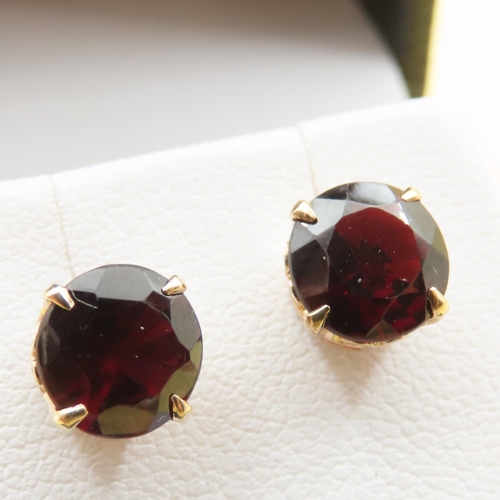 118 - Pair of Red Garnet Basket Set Stud Earrings Mounted on 9 Carat Yellow Gold Each 1cm High