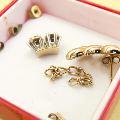 208 - Various Gold Scrap Pieces As Photographed