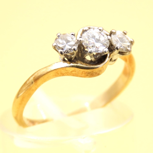 21 - Three Stone Diamond 18 Carat Yellow Gold Ring Diamonds Platinum Set Band Size L