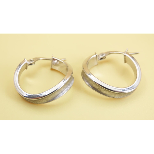 223 - Pair of 9 Carat White Gold Ladies Earrings Shaped Form Each 2cm Diameter