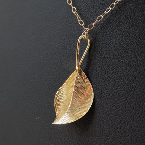 354 - Leaf Motif 9 Carat Yellow Gold Pendant 2cm High Mounted on 9 Carat Yellow Gold Chain 46cm Long