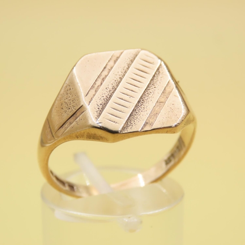 405 - 9 Carat Yellow Gold Panel Set Ring Size R