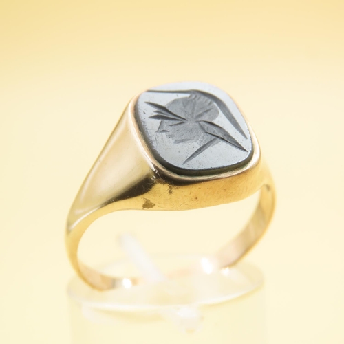 409 - Hematite Panel Set 9 Carat Yellow Gold Signet Ring Size S