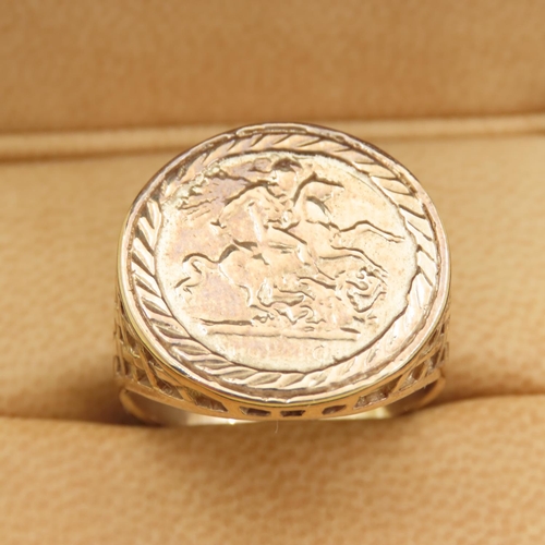 441 - George and the Dragon Full Gold Sovereign Motif 9 Carat Yellow Gold Set Ring Size R