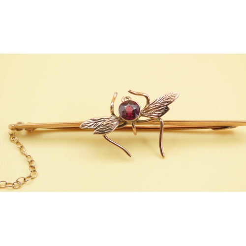 450 - Ruby Inset Bee Motif 9 Carat Yellow Gold Bar Brooch 5cm Wide