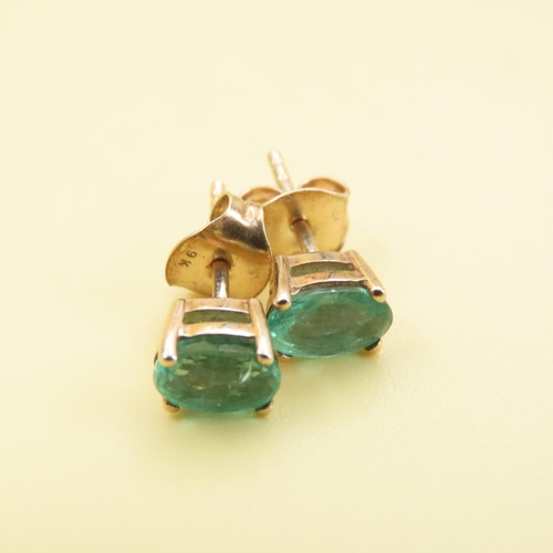 552 - Pair of Emerald Set Stud Earrings Mounted on 9 Carat Yellow Gold