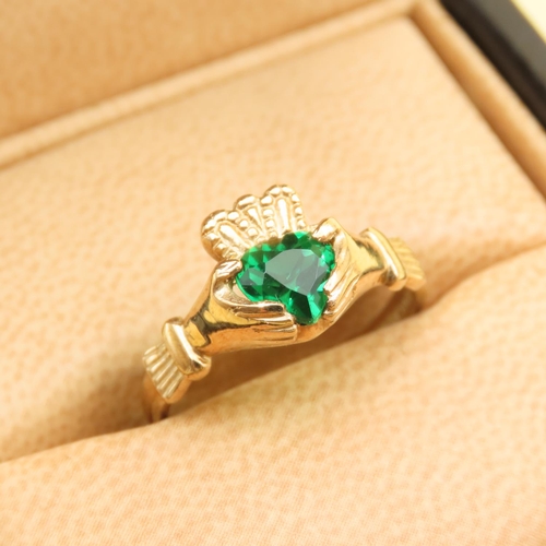 635 - Diopside Inset Claddagh Ring Mounted on 9 Carat Yellow Gold Band Size O As New Unworn