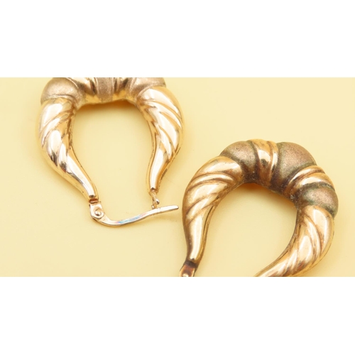 81 - Pair of 9 Carat Yellow Gold Twist Form Earrings Each 3cm Drop