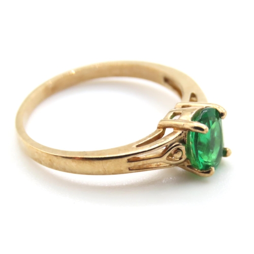 1040 - Diopside Solitaire Ring set on 9 Carat Yellow Gold Band Ring Size N and a Half As New Unworn