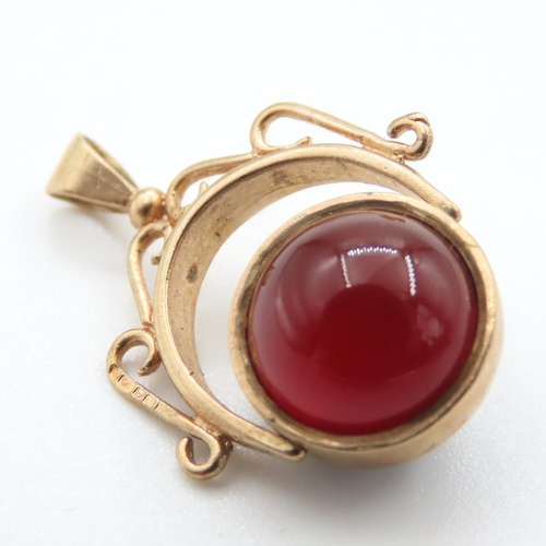 1048 - Carnelian and Black Onyx Set 9 Carat Yellow Gold Fob Pendant 2cm High As New Unworn