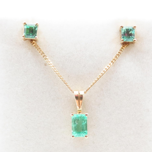 1052 - Colombian Emerald Necklace and Pair of Matching Stud Earrings Mounted in 18 Carat Yellow Gold Chain ... 