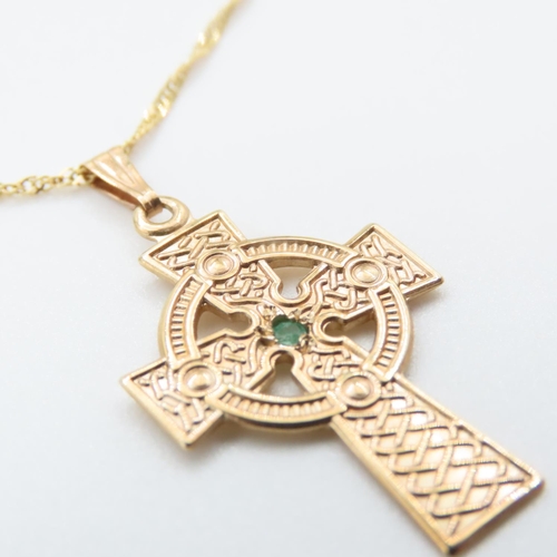 1113 - Emerald Set 9 Carat Yellow Gold Celtic Cross Pendant 3cm High further Set on 9 Carat Yellow Gold Cha... 