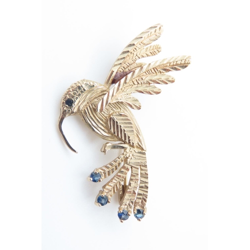 1193 - 9 Carat Yellow Gold Hummingbird Brooch Set with Sapphires 4cm High