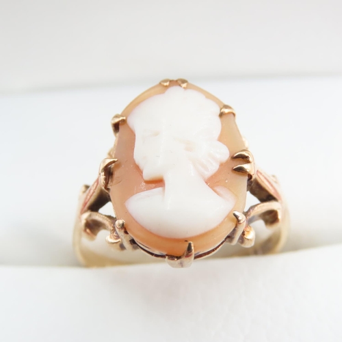 1244 - Basket Set Ladies Cameo Ring Mounted in 9 Carat Yellow Gold Ring Size O and a Half