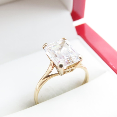 9 Carat Yellow Gold Emerald Cut Gemstone Ring Size N