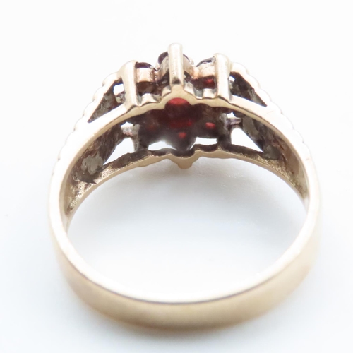 1598 - Red Garnet Cluster Ring Mounted in 9 Carat Yellow Gold Ring Size L