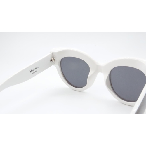 1606 - Maxmara Sunglasses