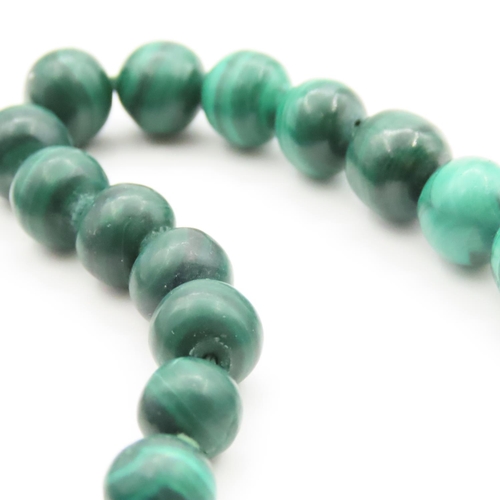 1685 - Graduated Bead Necklace Polished Malachite with 9 Carat Yellow Gold Clasp 50cm Long