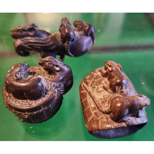 234 - Three Carved Netsuke Figures Including Mouse Each Approximately 5cm Wide