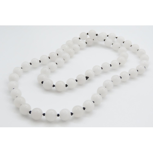 342 - String of Polished Pale Jade Ladies Bead Necklace 70cm Long