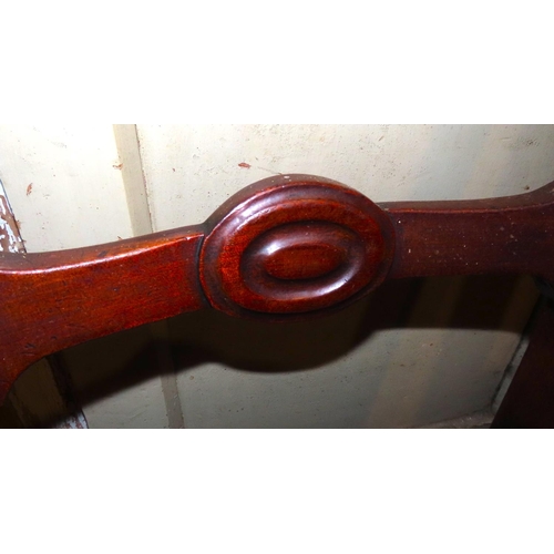 477 - Pair of Victorian Mahogany Leather Upholstered Chairs Turned Supports Good Construction