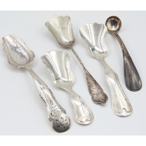 521 - Four Silver Sugar Scoops and Mustard Spoon Five Pieces in Lot