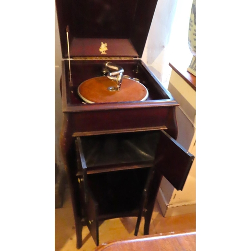 600 - Apollo Edwardian Mahogany Cased Gramophone