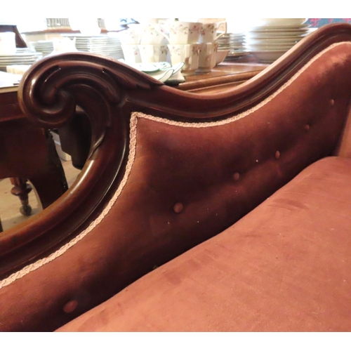 633 - Irish William IV Mahogany Framed Chaise Lounge Deep Buttoned Upholstered Back Above Turned Supports ... 