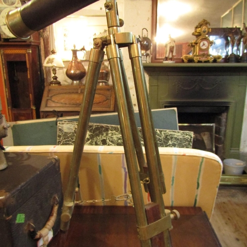 759 - Table Top Telescope Retractable on Adjustable Height Supports