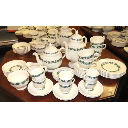 82 - Collection Wedgewood Stratford Pattern Tea Service Tableware Quantity as Photographed