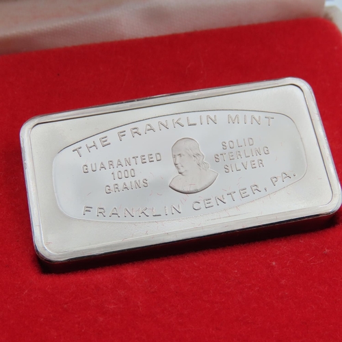 119 - The Franklin Mint Christmas 1974. Silver Bar