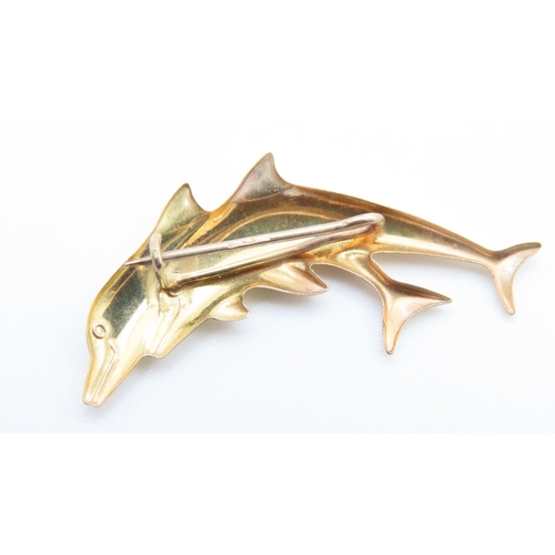 142 - 9 Carat Yellow Gold Dolphin Motif Brooch 4cm Wide