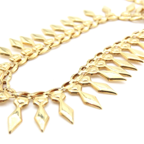 150 - Attractively Detailed 9 Carat Yellow Gold Necklace 40cm Long