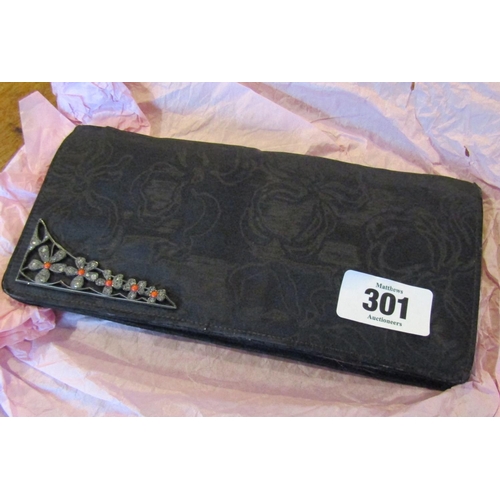 301 - Pure Silk Ladies Clutch Bag with Pink Silk Lined Interior